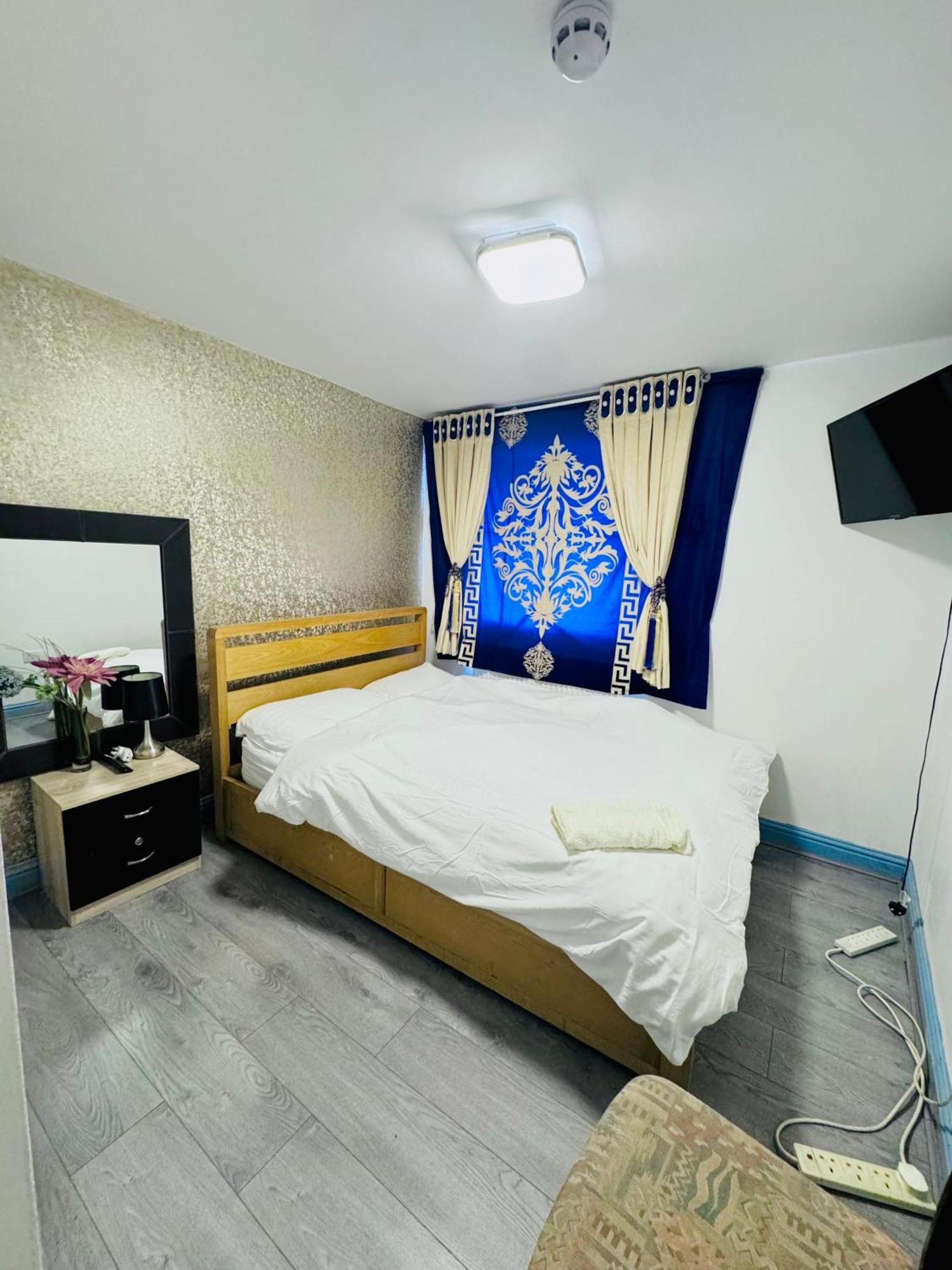 Unique Private Rooms Bolton Extérieur photo