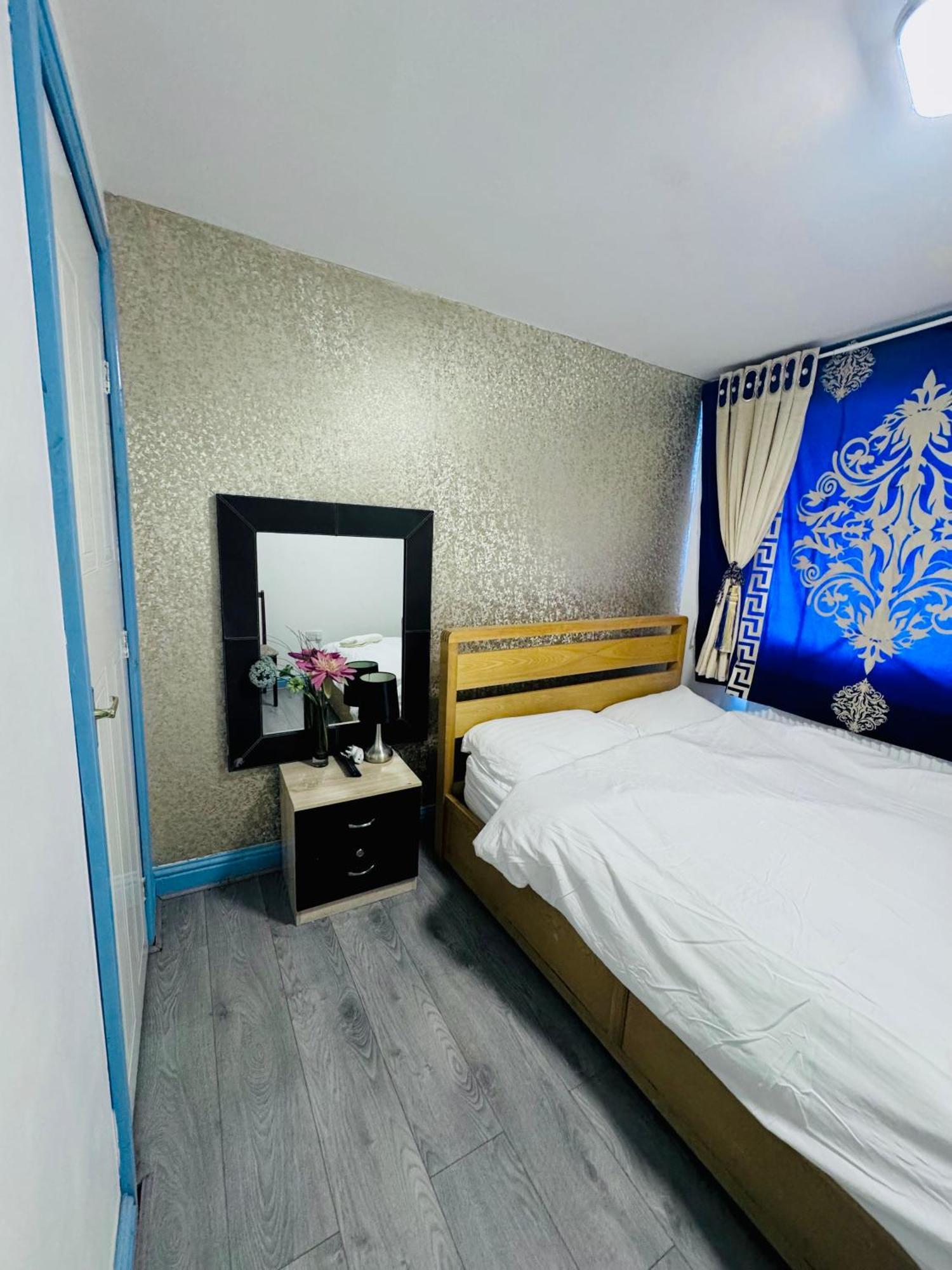 Unique Private Rooms Bolton Extérieur photo