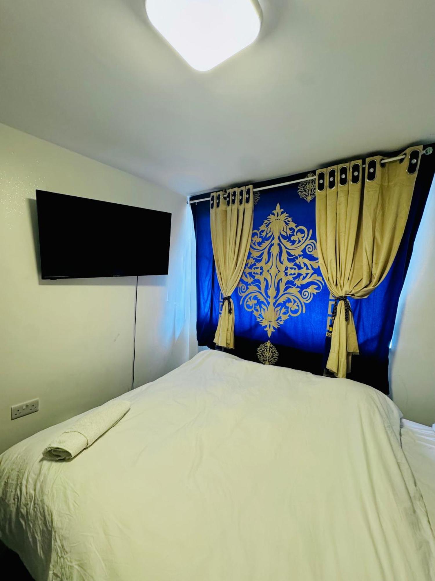 Unique Private Rooms Bolton Extérieur photo