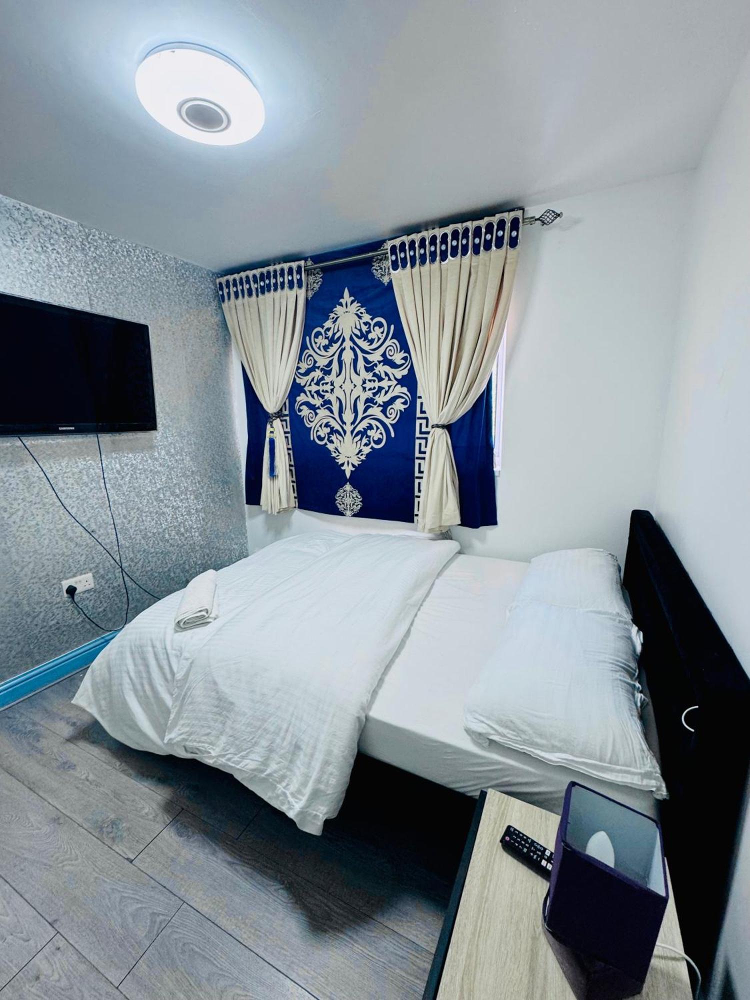 Unique Private Rooms Bolton Extérieur photo